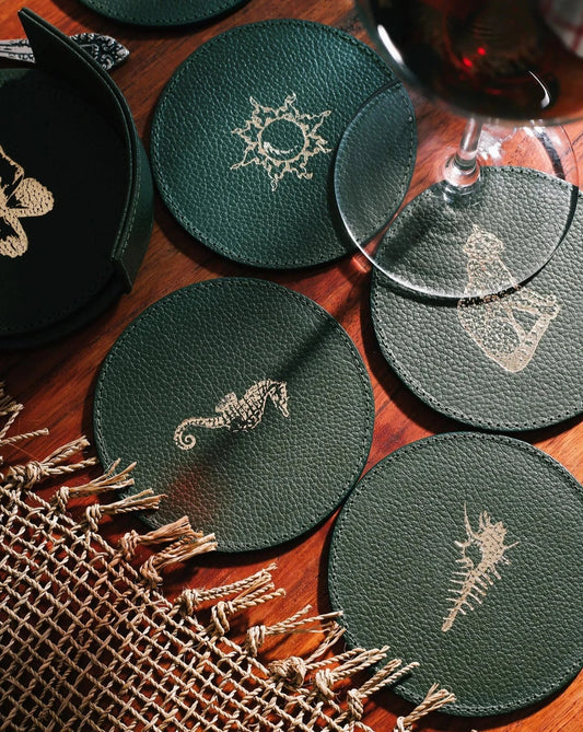 Set of 6 leather coaster with flora and fauna print